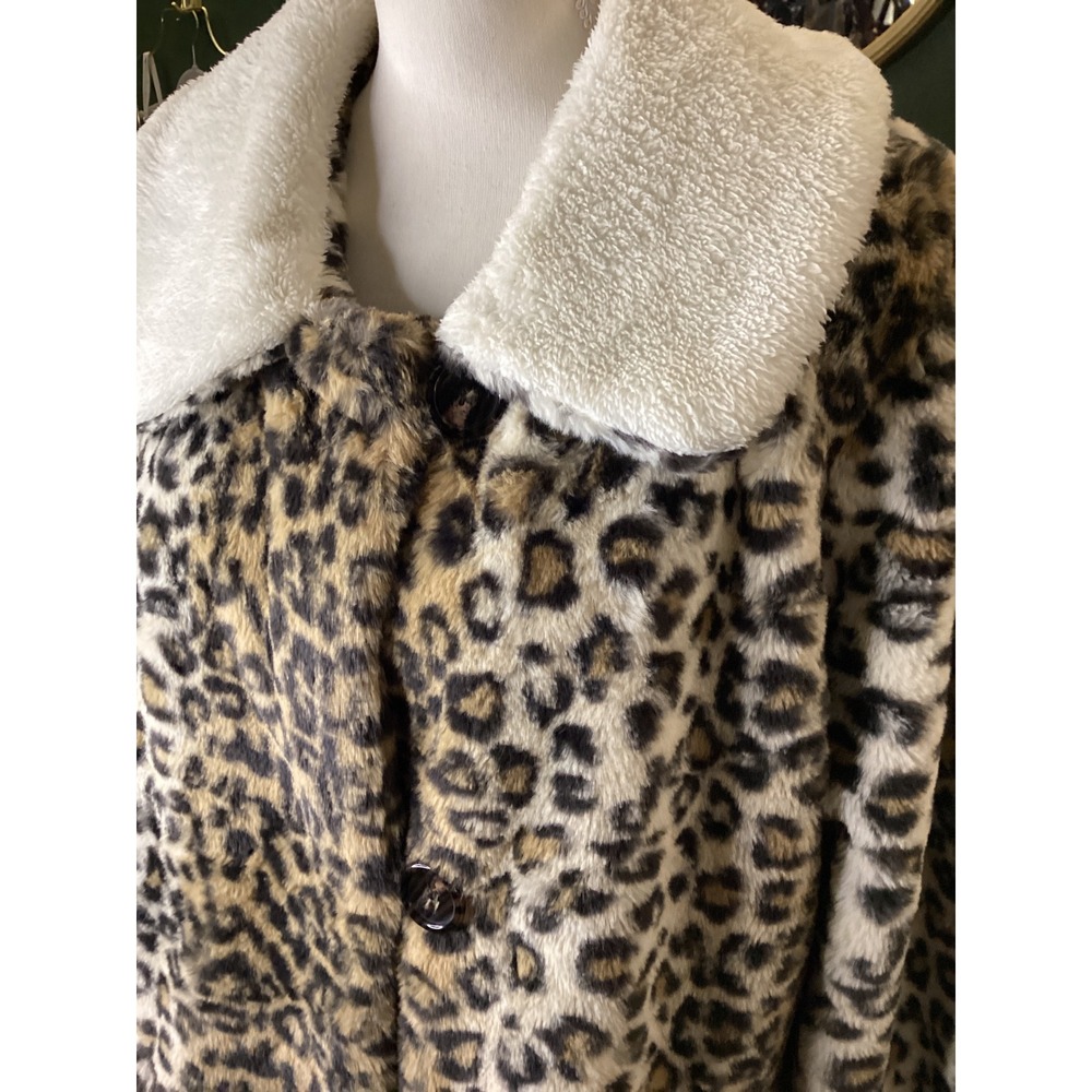 Steve Madden Leopard Print Faux Fur Coat with Sherpa Collar Tan White XL - Picture 2 of 6